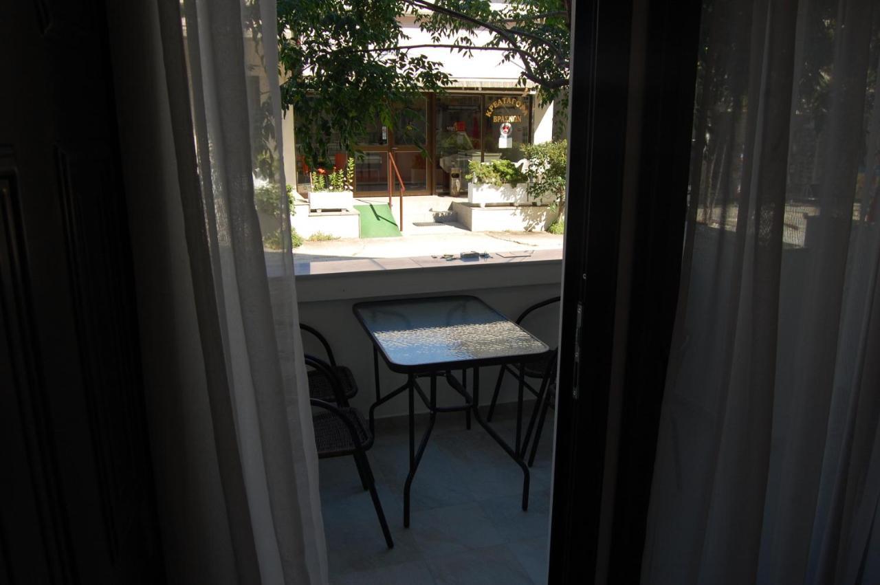 Giorgos Apartments Square Nea Vrasna Exterior photo